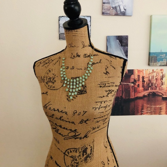 Gold and mint green bib necklace & earring set - Picture 5 of 6